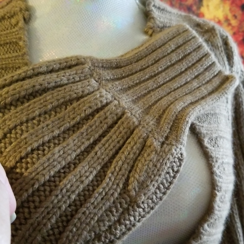 Chunky Knit Button-Up Sweater - Brown - Picture 4 of 7
